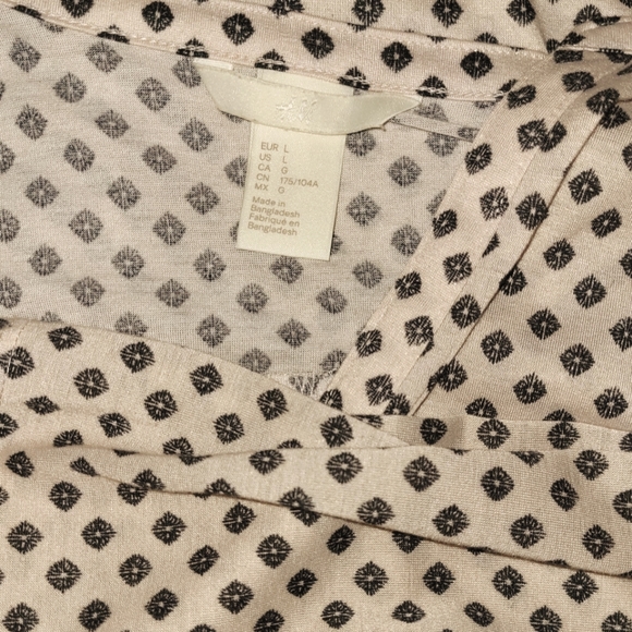 H & M Boho Comfy Top - Picture 3 of 3